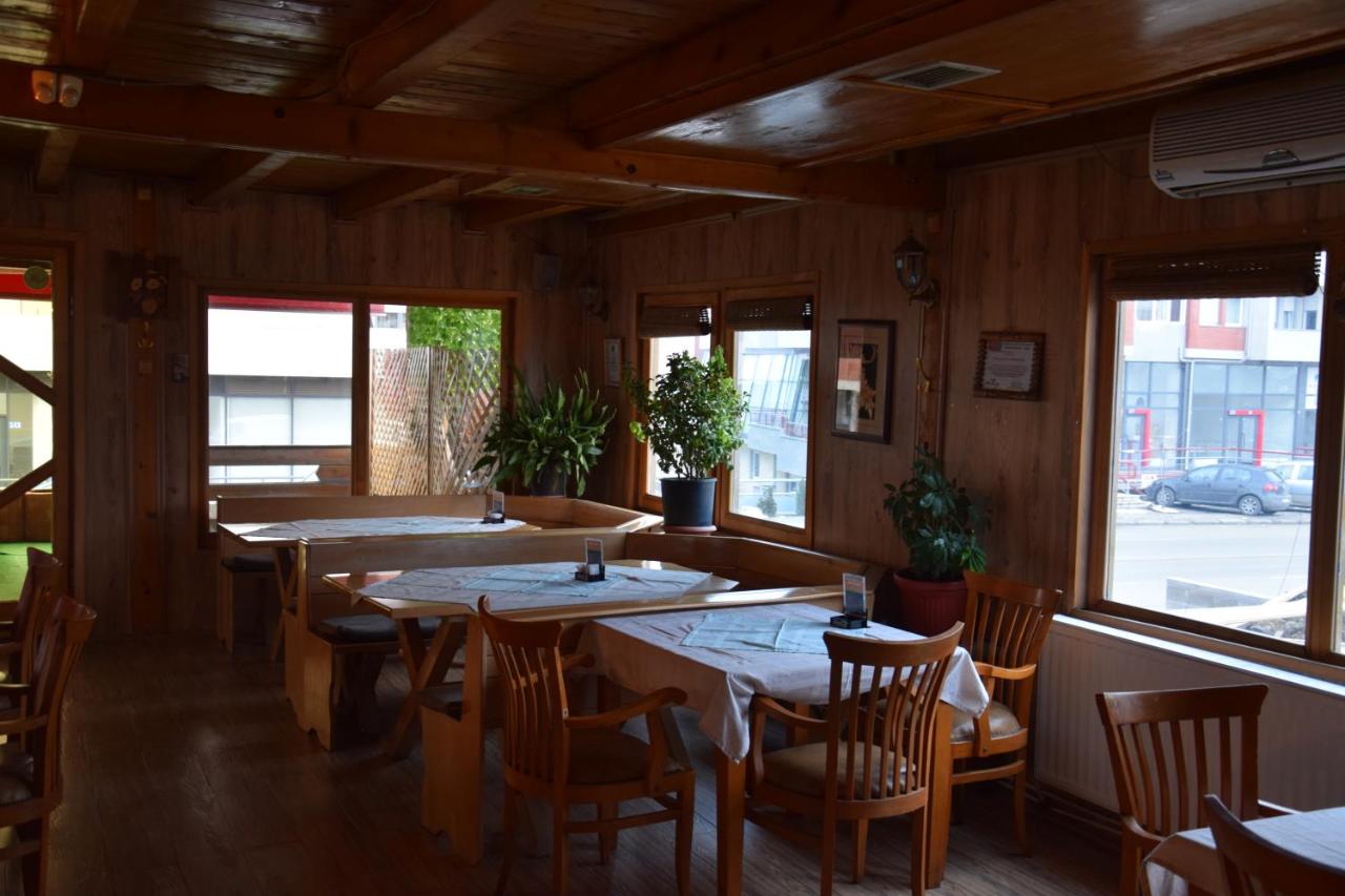 Hotel Restaurant